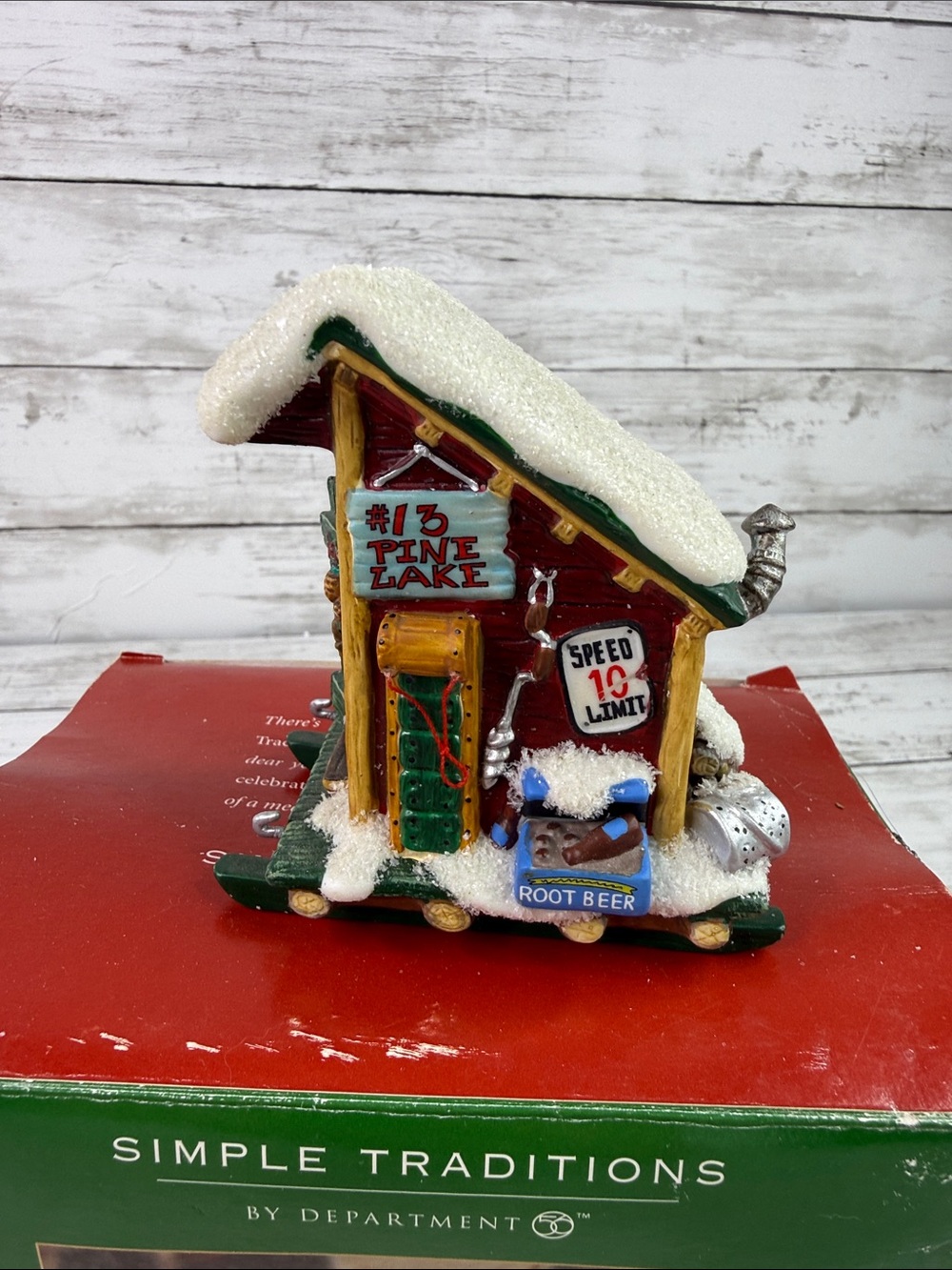 Dept 56 Pine Isles WEEKEND RETREAT ICE HOUSE Christmas Village Accessory 06148